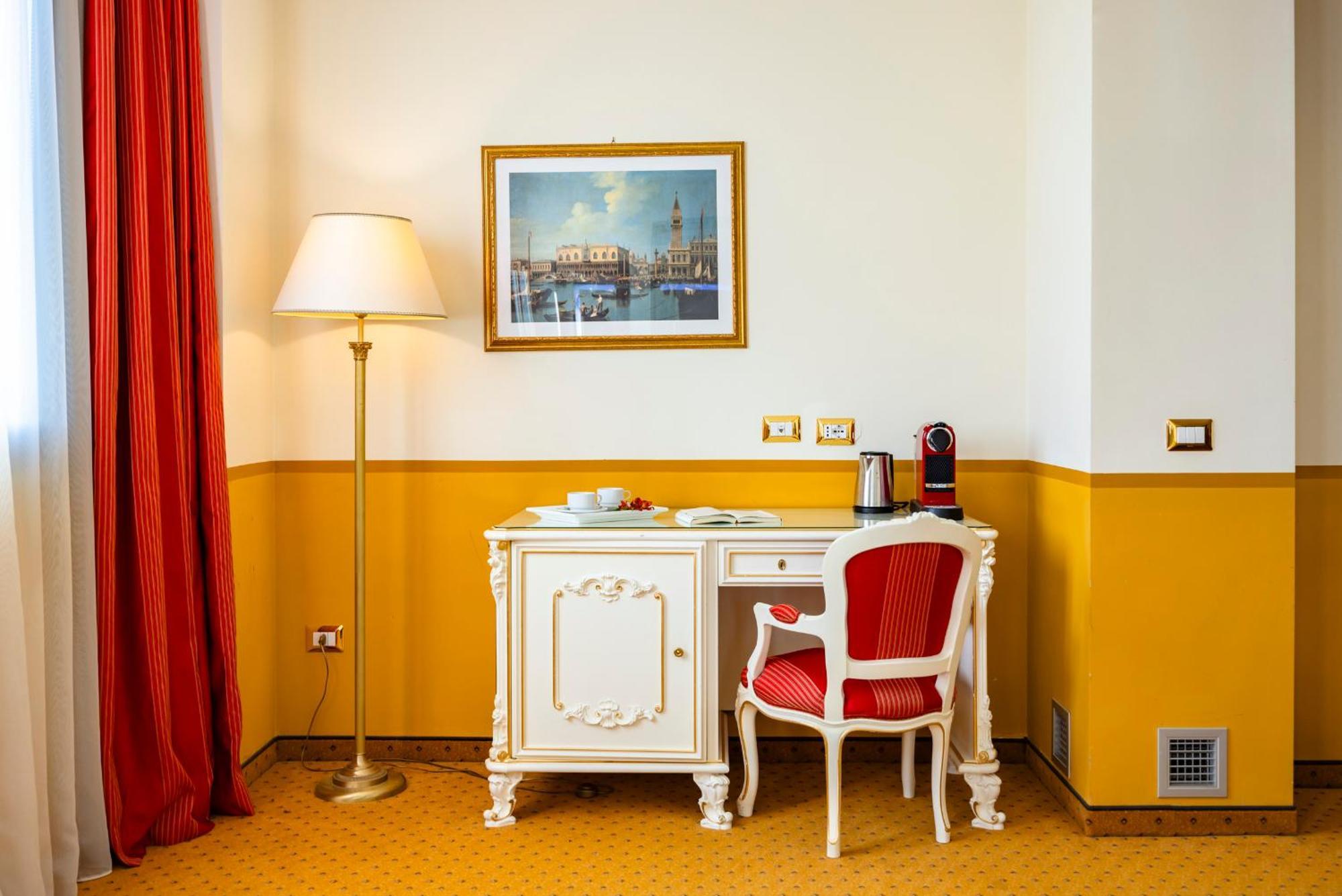 Hotel Il Gentiluomo Arezzo Esterno foto